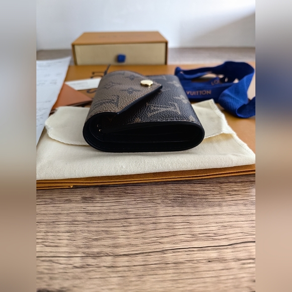 Louis Vuitton Monogram Victorine Wallet - Picture 7 of 12